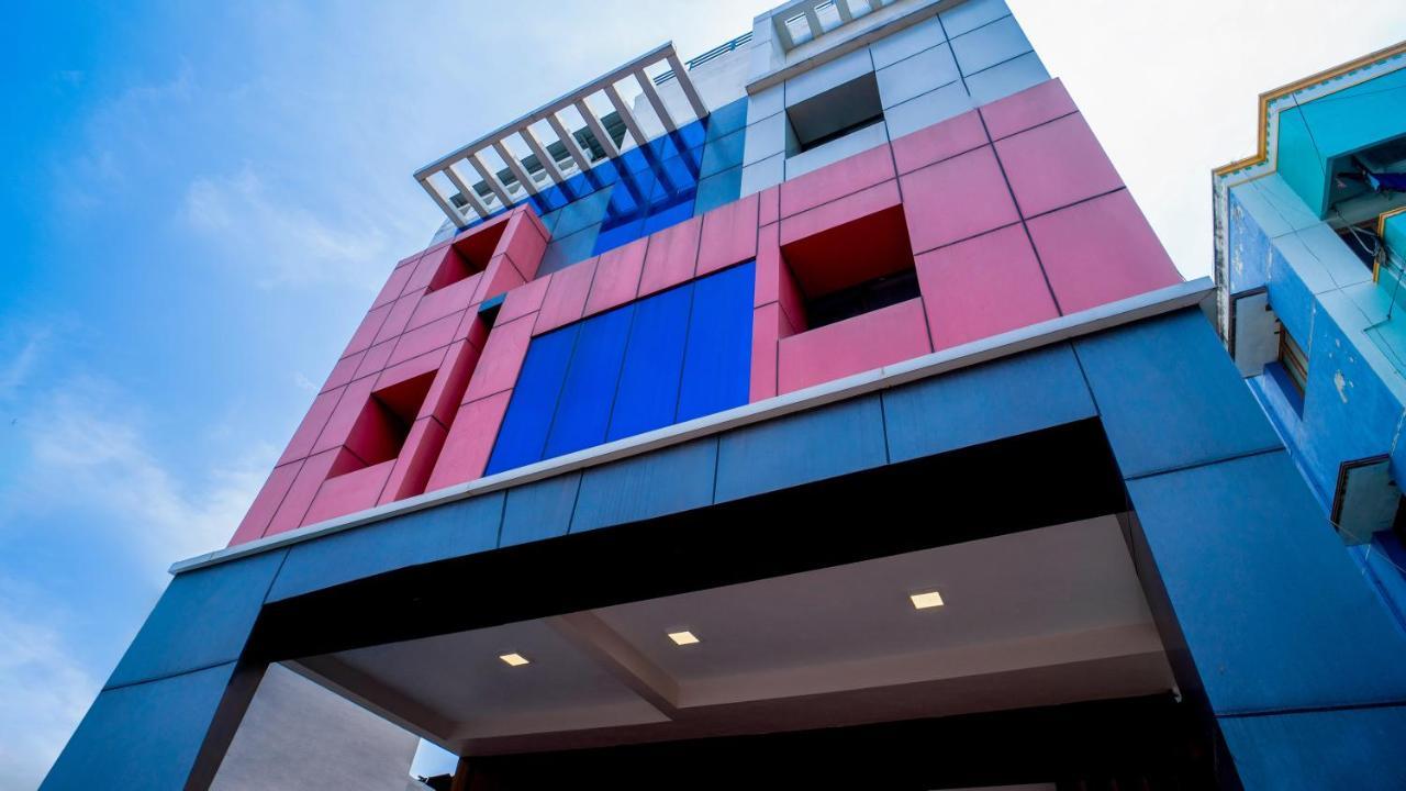 Revostay Royel By Crossway Chennai Exterior foto