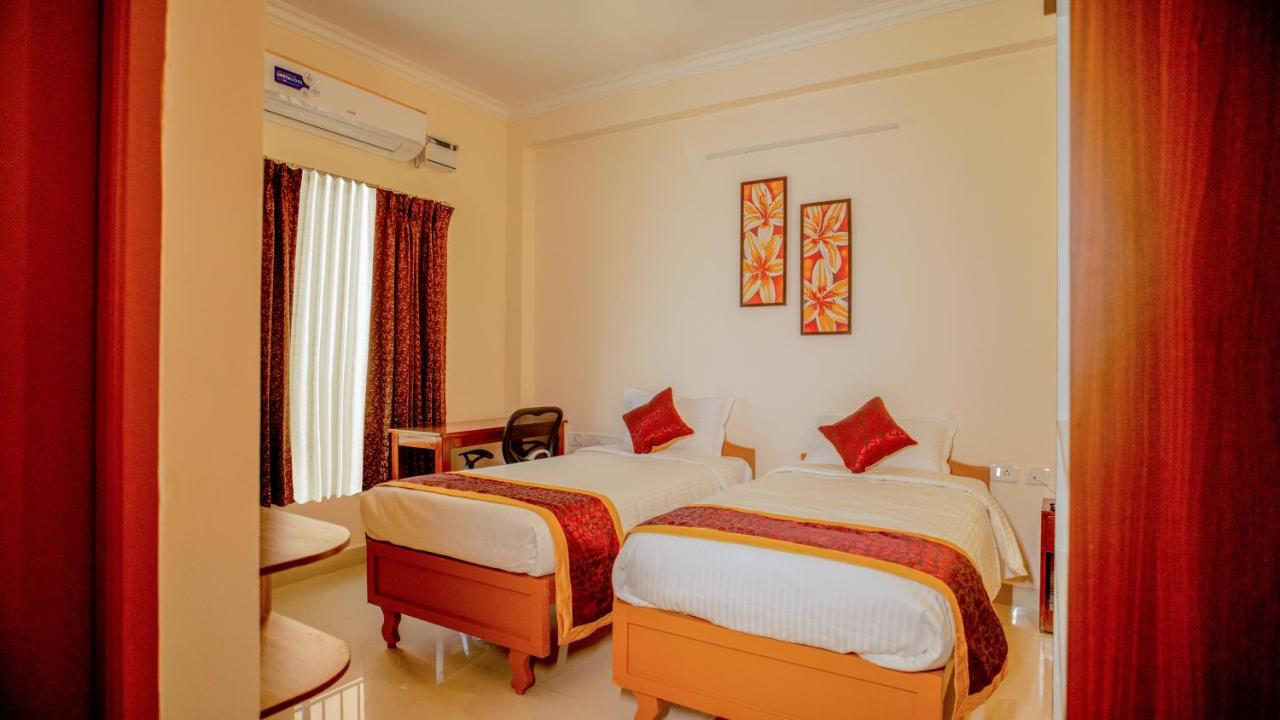 Revostay Royel By Crossway Chennai Exterior foto